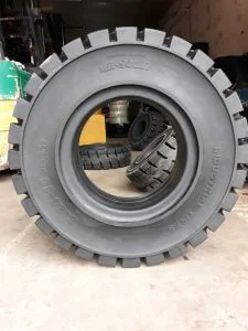 lưu ý khi chọn mua lốp xe nâng