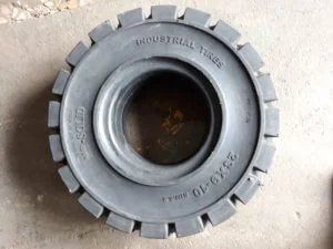 lưu ý khi chọn mua lốp xe nâng