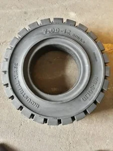 lưu ý khi chọn mua lốp xe nâng