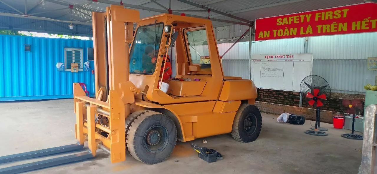 Cho thuê xe nâng Hải Phòng 2.5 Tấn