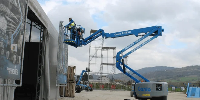 Dịch vụ cho thuê xe nâng người Boomlift độ cao tối đa 46M tại Hải Phòng - Dịch vụ Thành Nguyên Hải Phòng