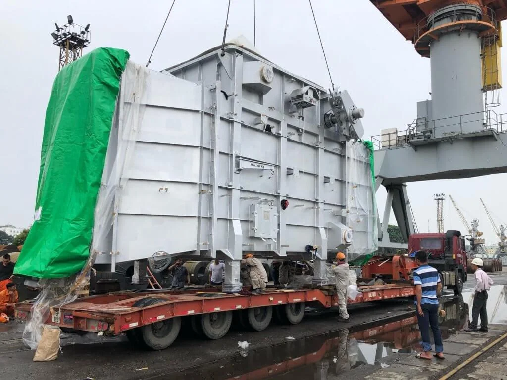 Di chuyển máy móc thiết bị siêu trọng trên 32 tấn