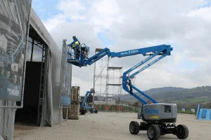Dịch vụ cho thuê xe nâng người tại Hải Phòng - Dịch vụ Thành Nguyên Hải Phòng