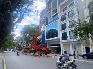 Xe cẩu bốc dỡ và nâng hạ thiết bị hàng hóa tại cho thuê xe cẩu Hải Phòng (thi công nâng hạ thực tế tại công trình) - Thành Nguyên