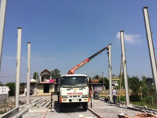 Thuê xe cẩu nâng hạ container tại Hải Phòng - Dịch vụ Thành Nguyên Hải Phòng