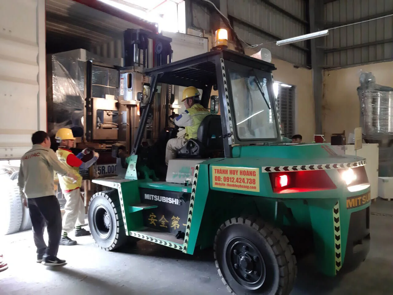 Cho thuê, cung cấp công nhân bốc xếp, xếp dỡ, kiểm đếm tại VSIP Hải Phòng - Dịch vụ Thành Nguyên Hải Phòng